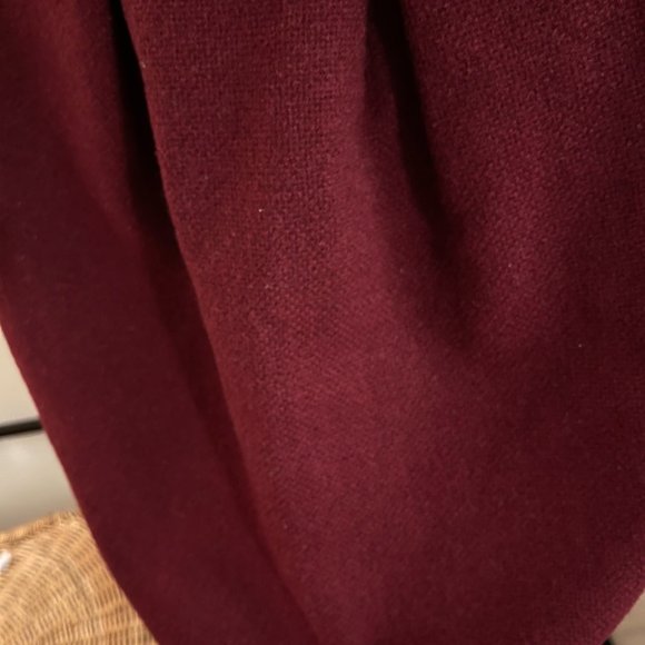 skirt - Picture 2 of 4